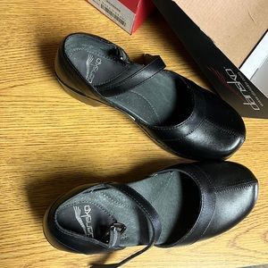 Black Dansko Shoes